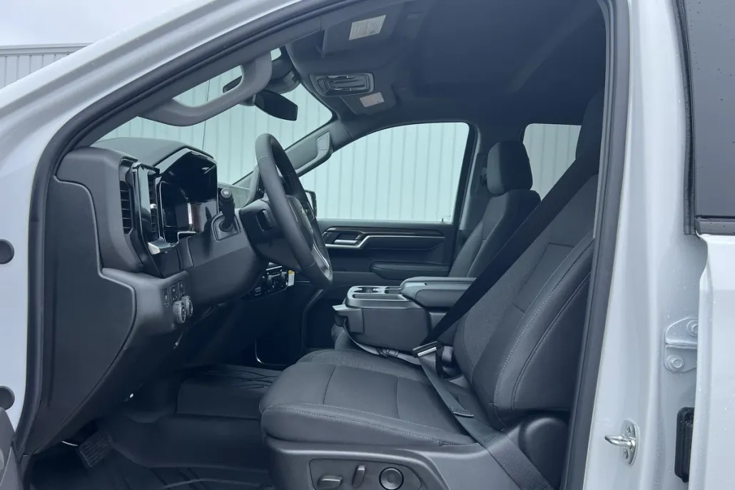 2025 Chevrolet Silverado 1500 LT photo 1