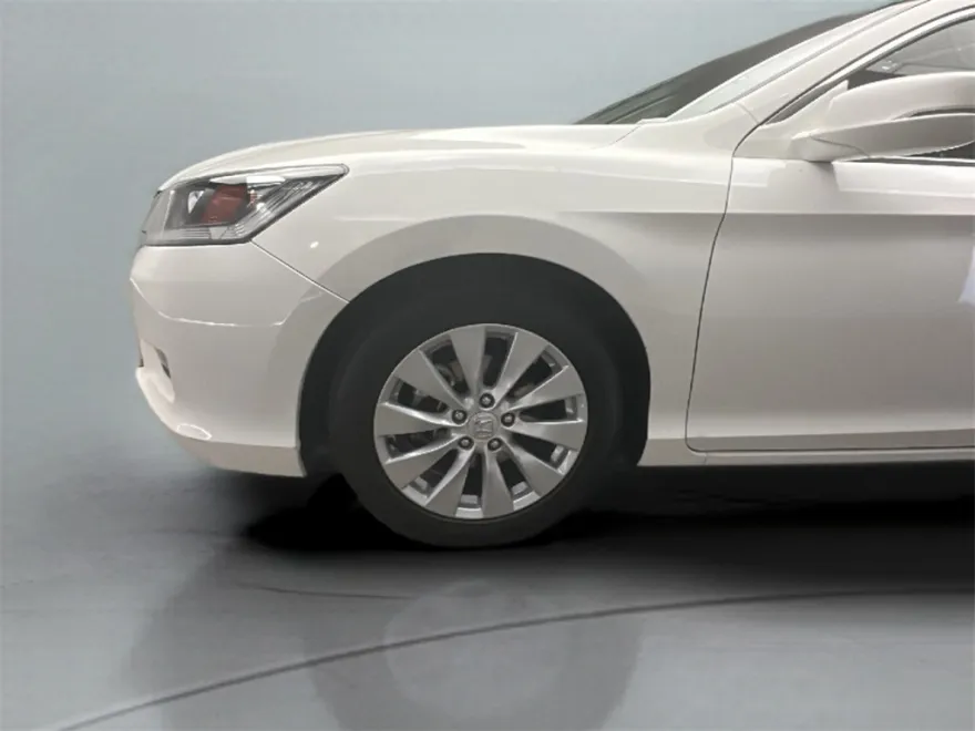 2013 Honda Accord EX-L photo 1
