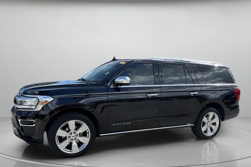 2023 Ford Expedition MAX Platinum photo 1