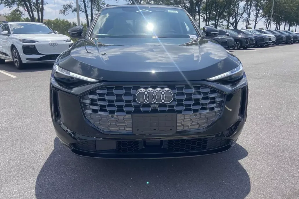 2025 Audi Q5 2.0T Premium Plus photo 1