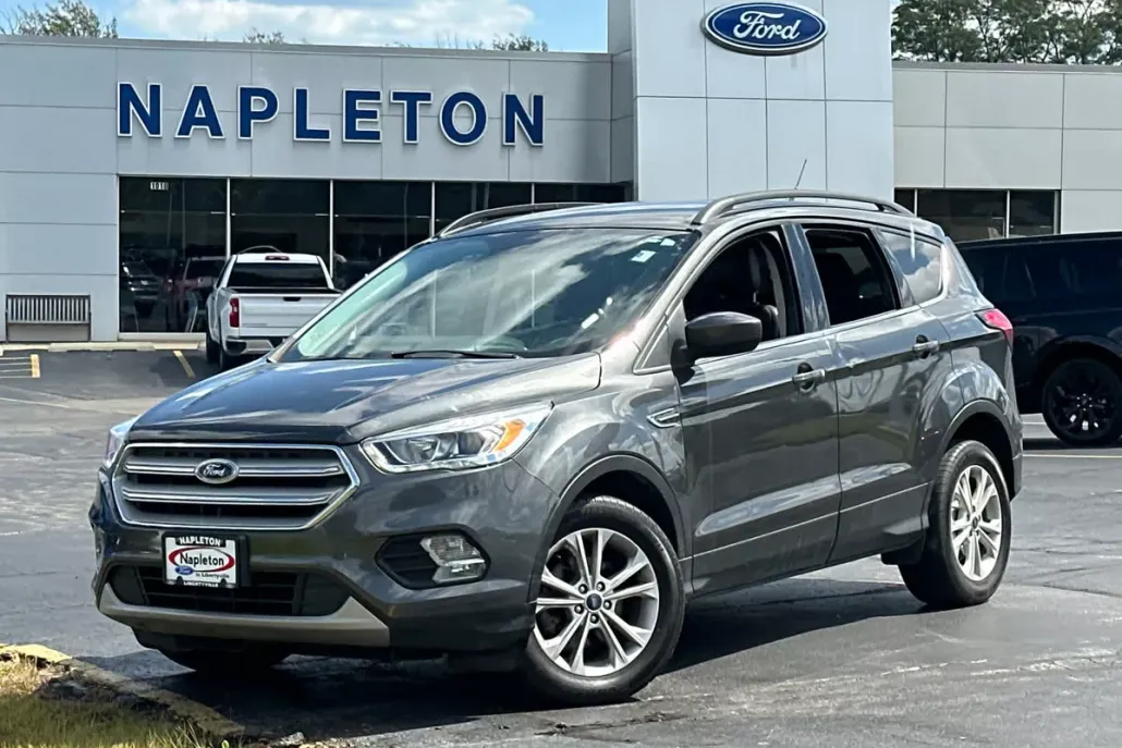 2019 Ford Escape SEL photo 1