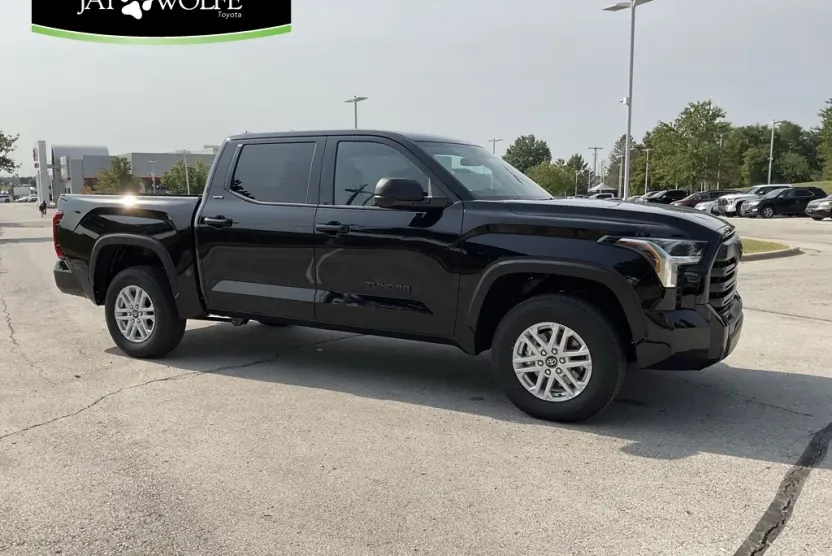 2026 Toyota Tundra SR5 CrewMax photo 1