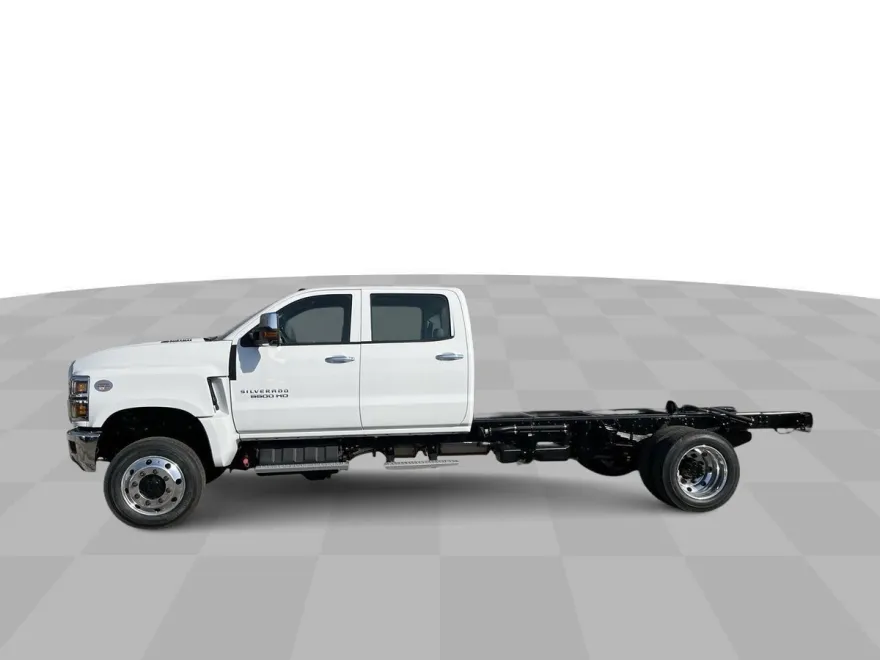 2024 Chevrolet Silverado 5500HD Work Truck photo 1
