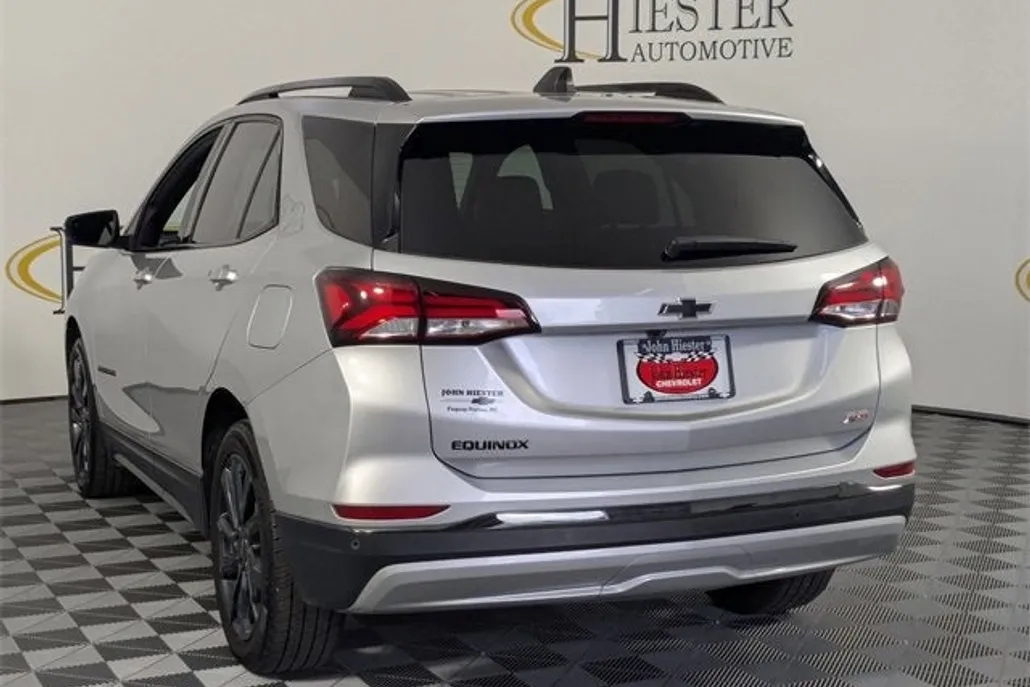 2022 Chevrolet Equinox RS photo 1
