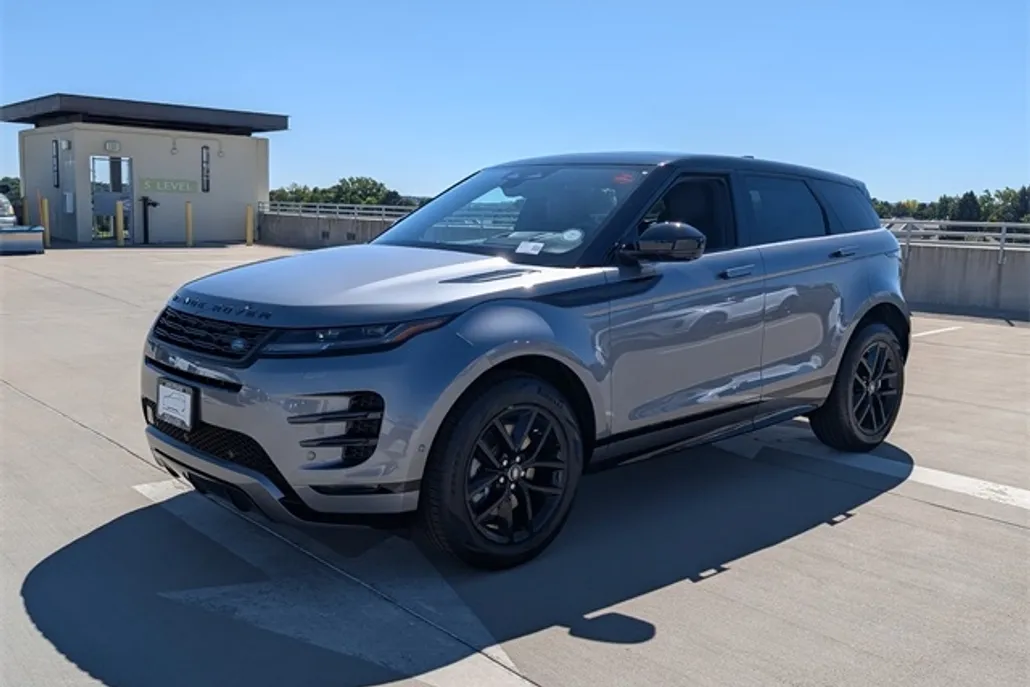 2026 Land Rover Range Rover Evoque Dynamic SE photo 1