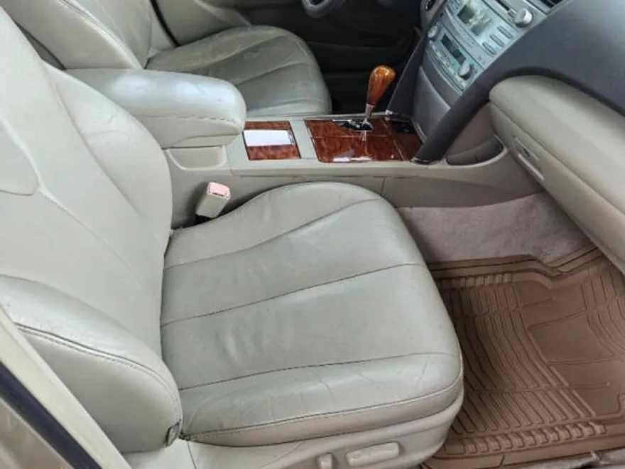 2009 Toyota Camry XLE V6 photo 1