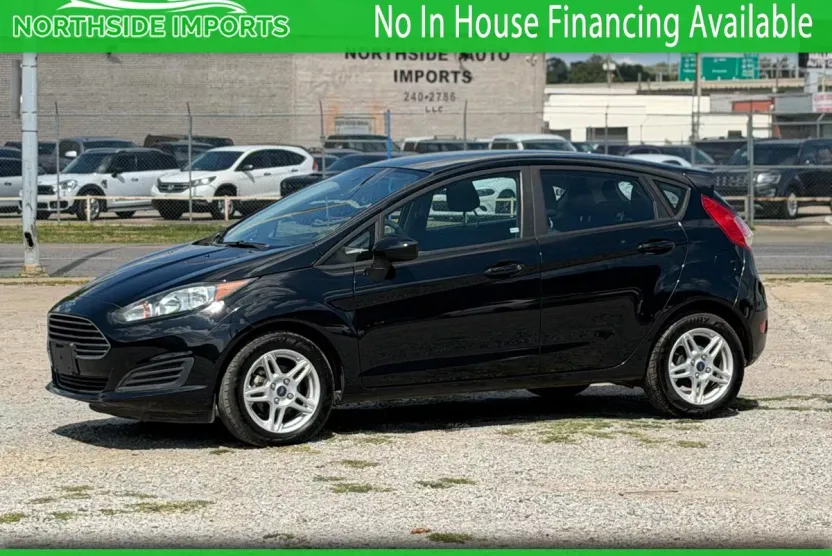 2018 Ford Fiesta SE photo 1