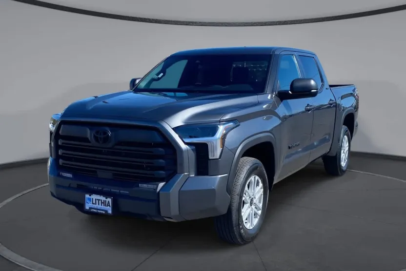 2026 Toyota Tundra SR5 CrewMax photo 1