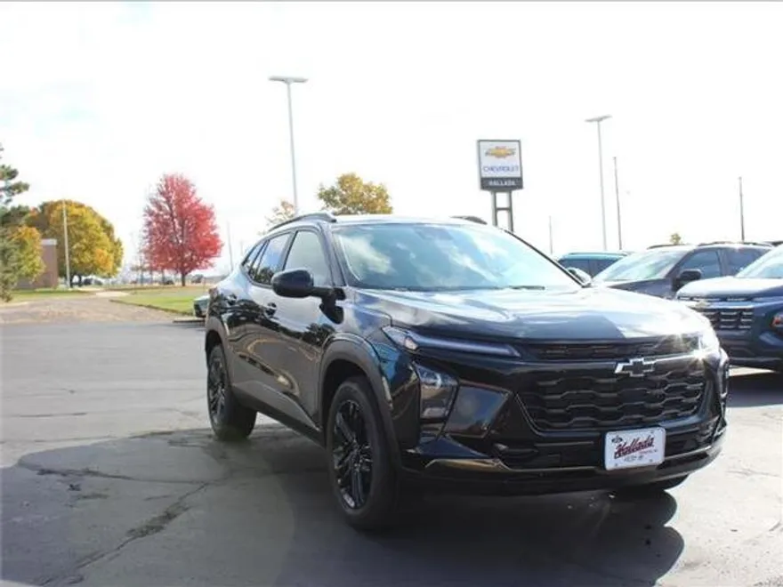 2025 Chevrolet Trax ACTIV photo 1