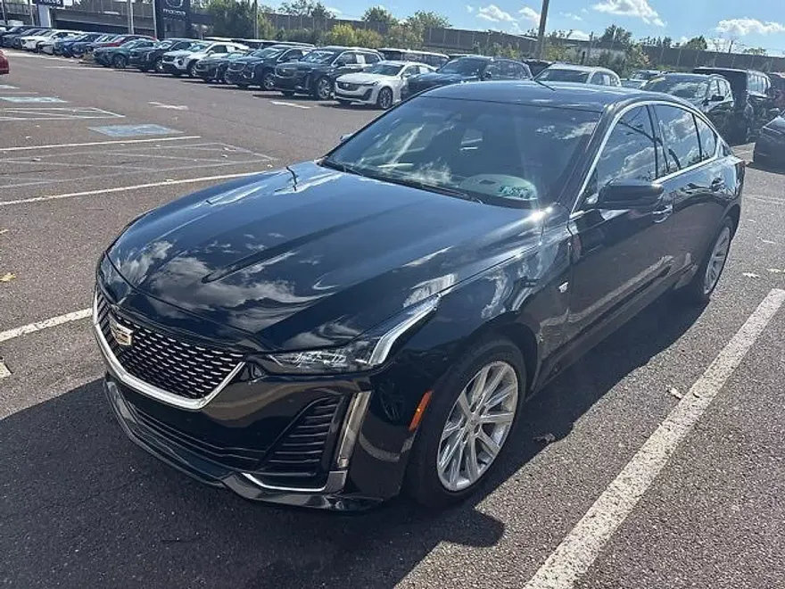 2022 Cadillac CT5 Luxury photo 1