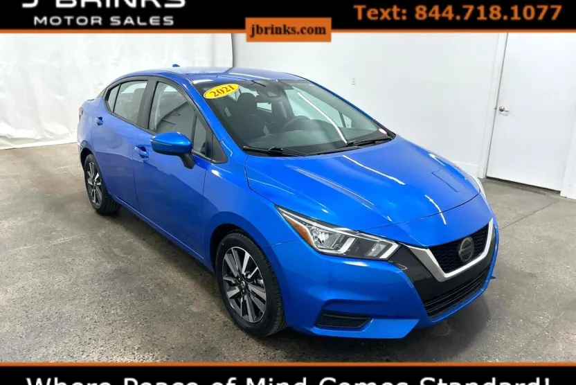 2021 Nissan Versa SV photo 1