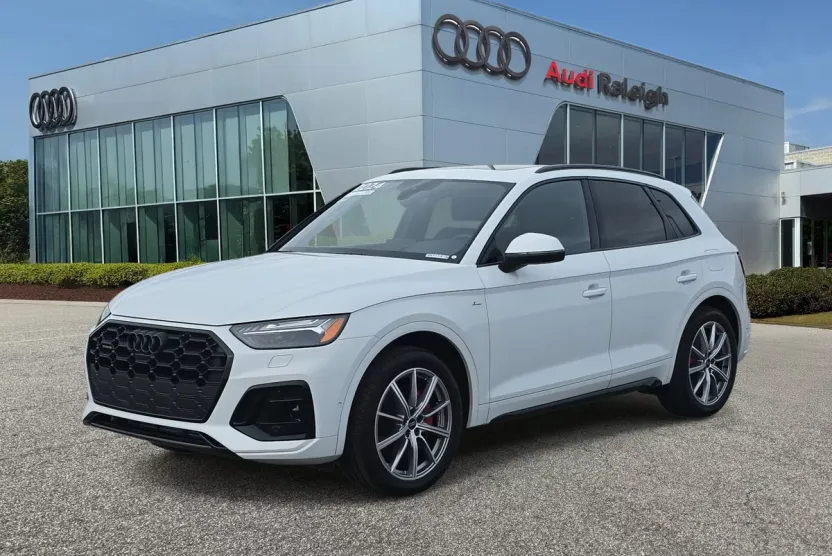2024 Audi Q5 S line Prestige photo 1