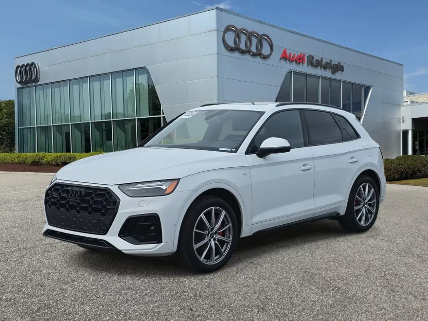 2024 Audi Q5 S line Prestige photo 1