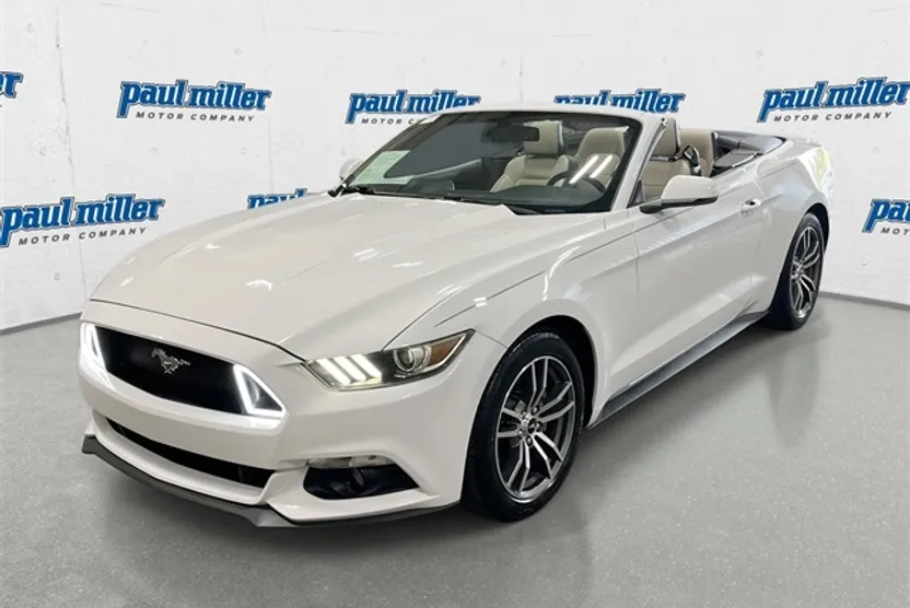 2016 Ford Mustang EcoBoost Premium photo 1