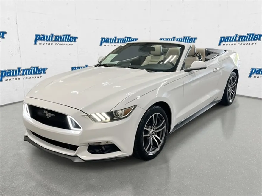 2016 Ford Mustang EcoBoost Premium photo 1