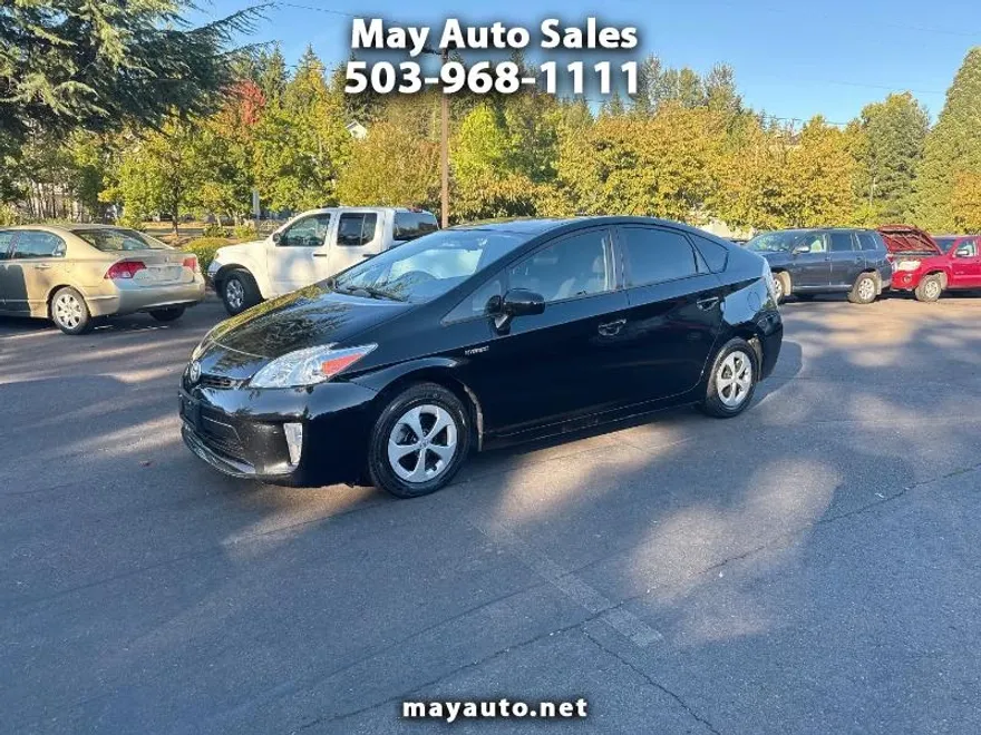 2015 Toyota Prius Two photo 1