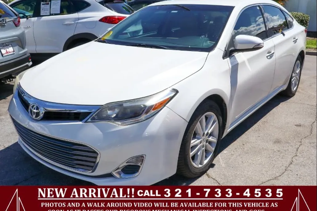2015 Toyota Avalon XLE Touring photo 1