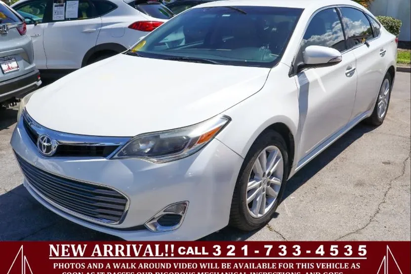 2015 Toyota Avalon XLE Touring photo 1