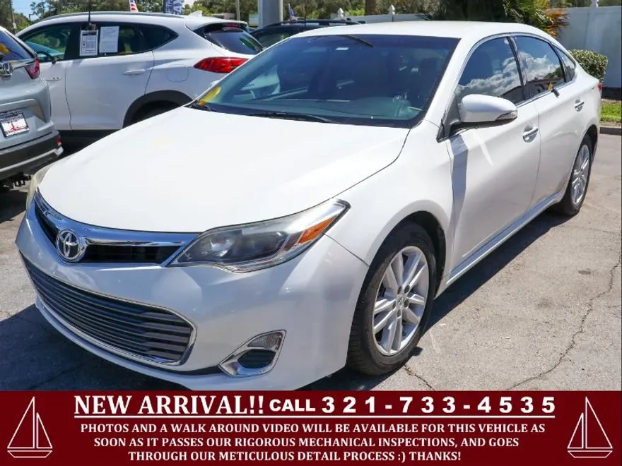 2015 Toyota Avalon XLE Touring photo 1