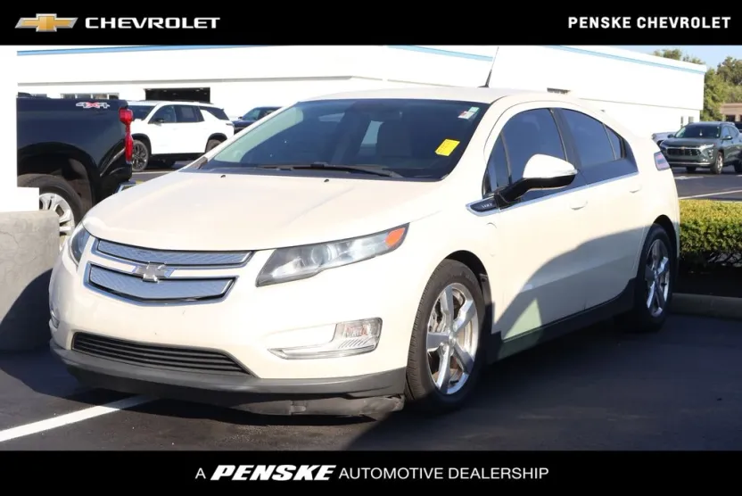 2014 Chevrolet Volt Base photo 1