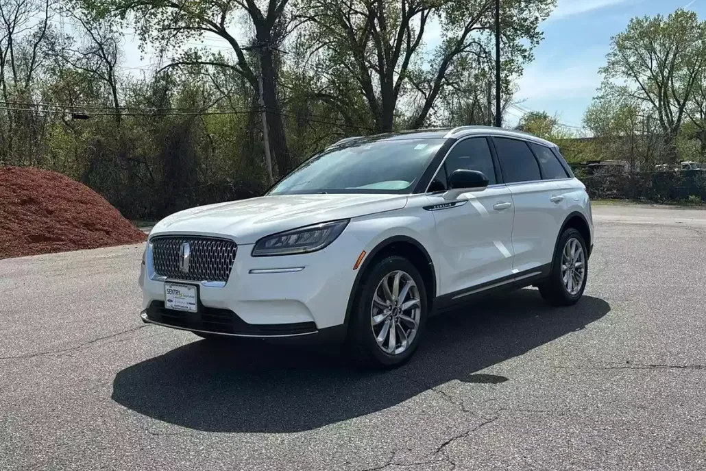 2022 Lincoln Corsair Standard photo 1