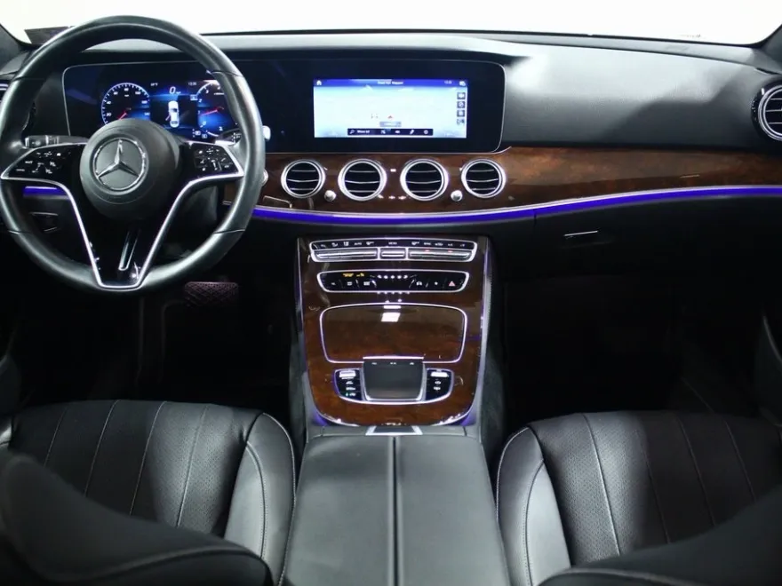 2022 Mercedes Benz E 350 photo 1