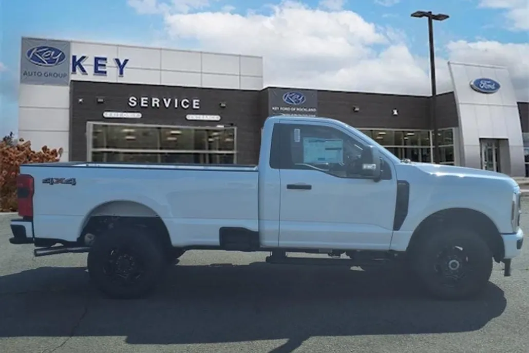 2025 Ford F-350 photo 1