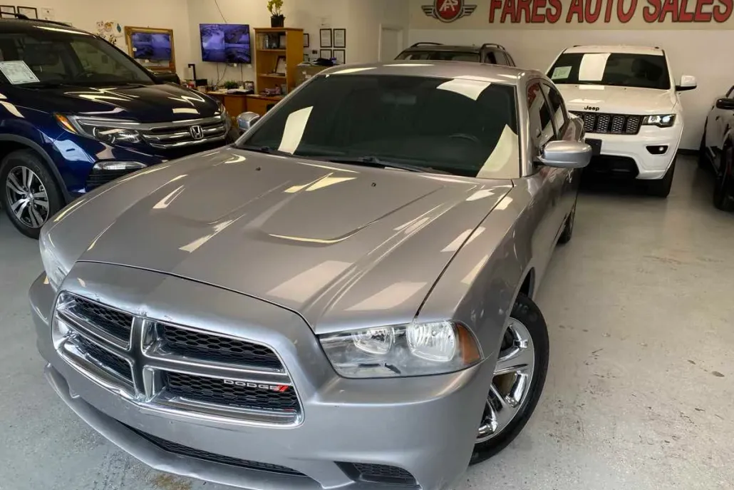 2013 Dodge Charger SE photo 1