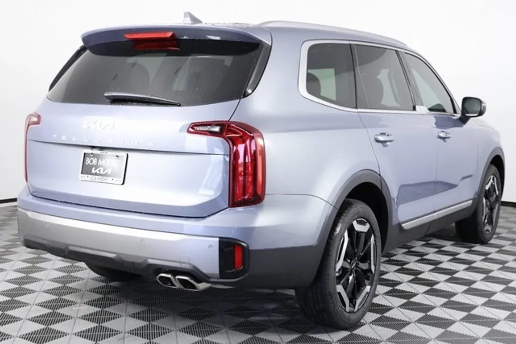 2025 Kia Telluride S photo 1