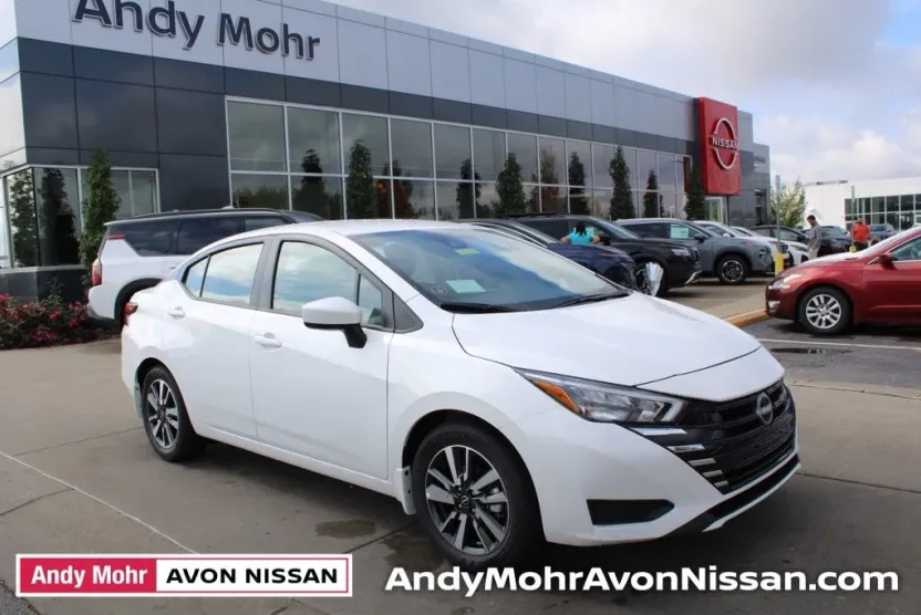 2025 Nissan Versa 1.6 SV photo 1