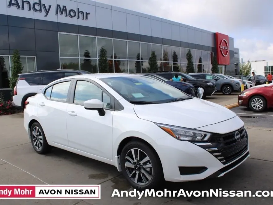 2025 Nissan Versa 1.6 SV photo 1