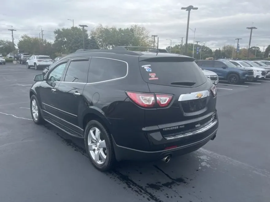 2017 Chevrolet Traverse Premier photo 1
