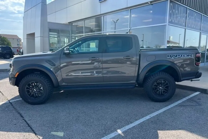 2025 Ford Ranger Raptor photo 1