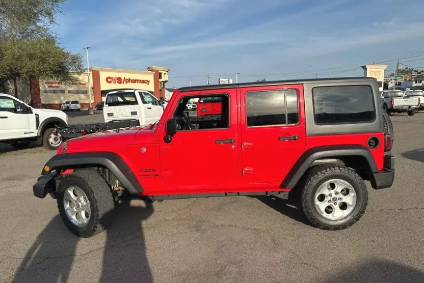 2018 Jeep Wrangler Unlimited Sport photo 1