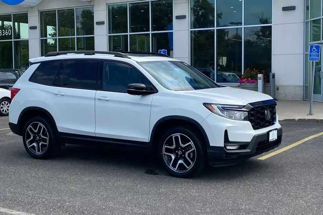 2022 Honda Passport Elite photo 1