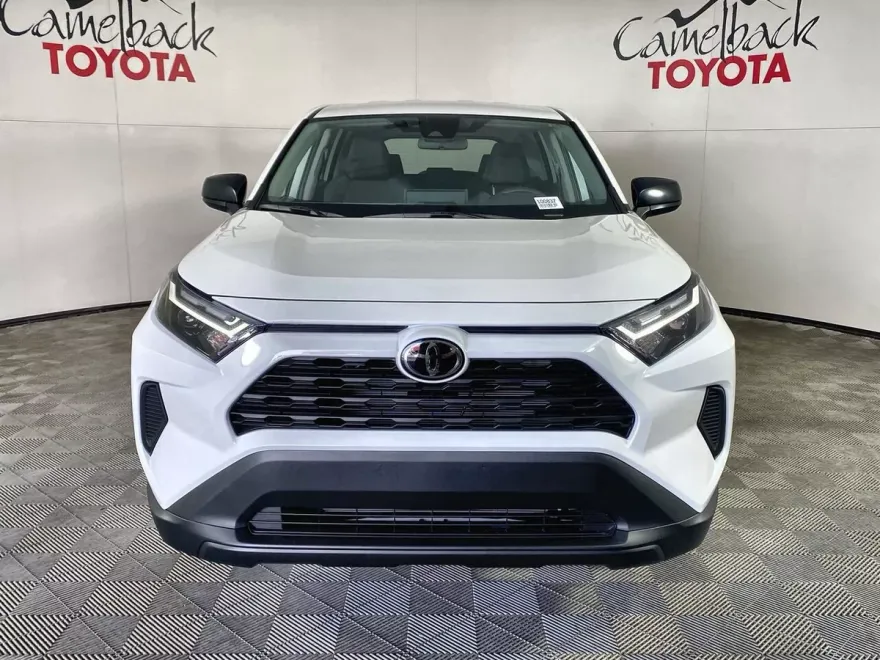 2025 Toyota RAV4 LE photo 1
