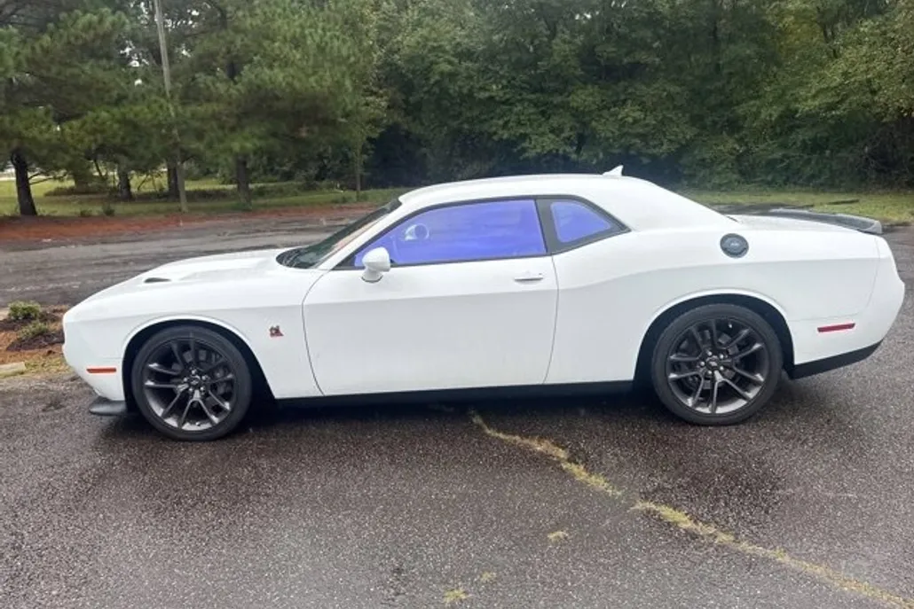 2021 Dodge Challenger R/T Scat Pack photo 1