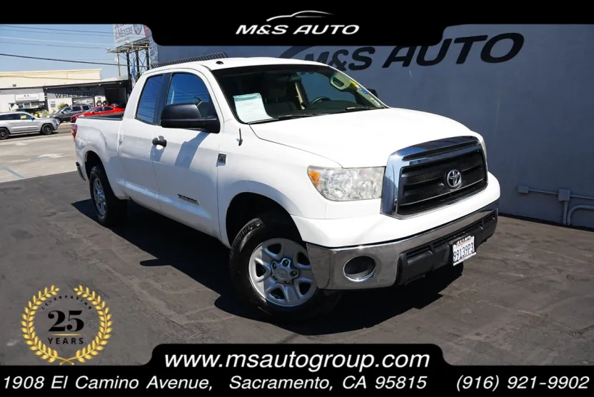 2010 Toyota Tundra SR5 photo 1