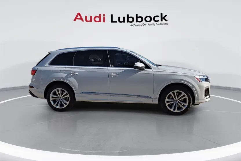 2025 Audi Q7 45 Premium Plus photo 1