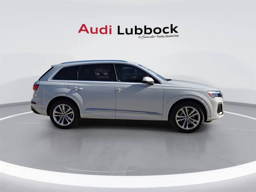 2025 Audi Q7 45 Premium Plus photo 1
