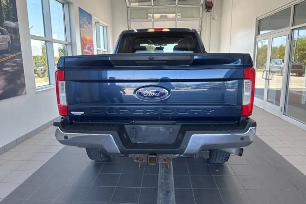 2018 Ford F-350 XLT photo 1
