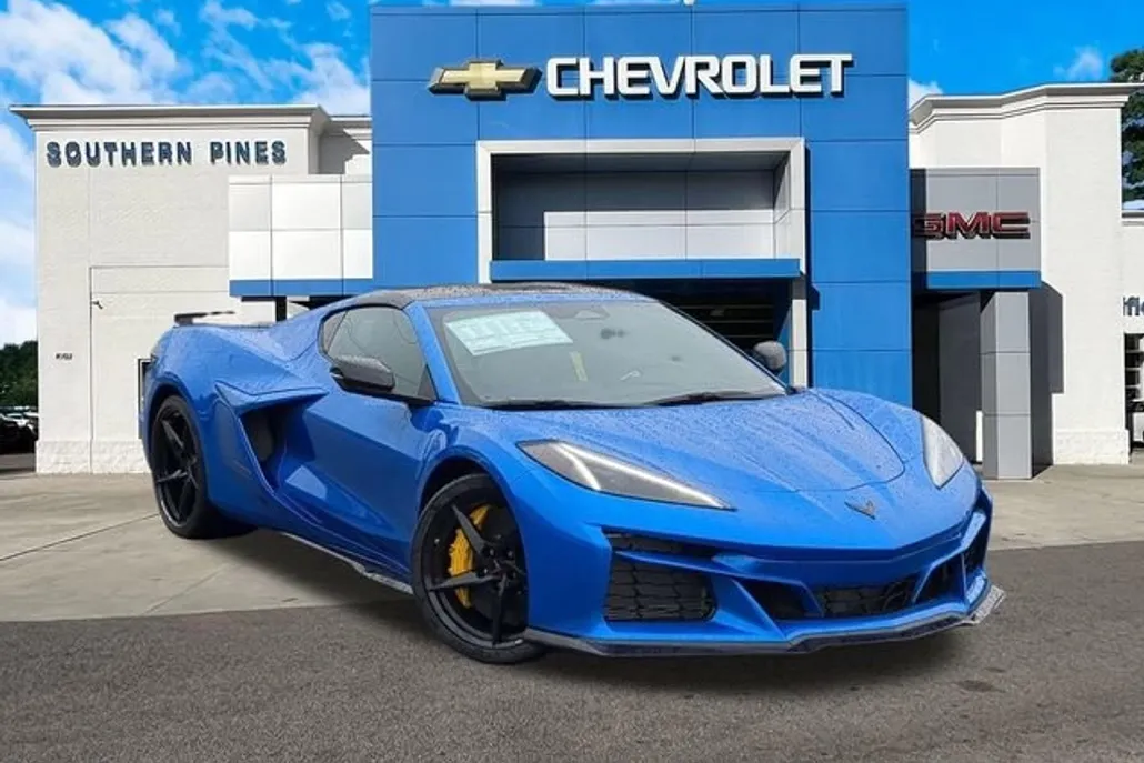 2025 Chevrolet Corvette E-Ray 2LZ photo 1