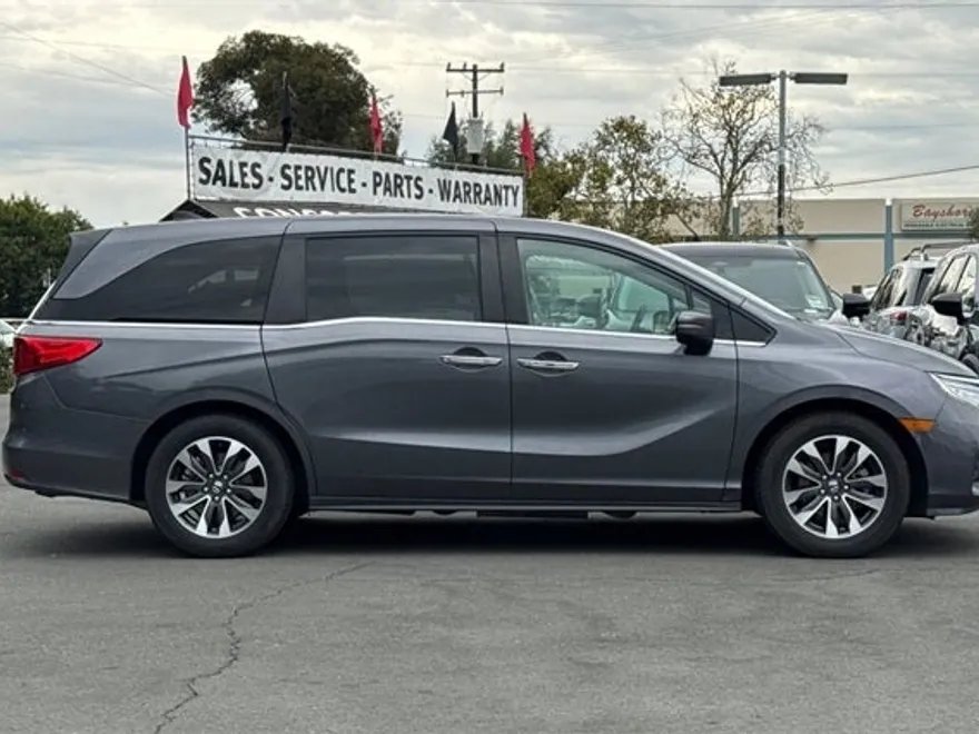 2023 Honda Odyssey EX-L photo 1