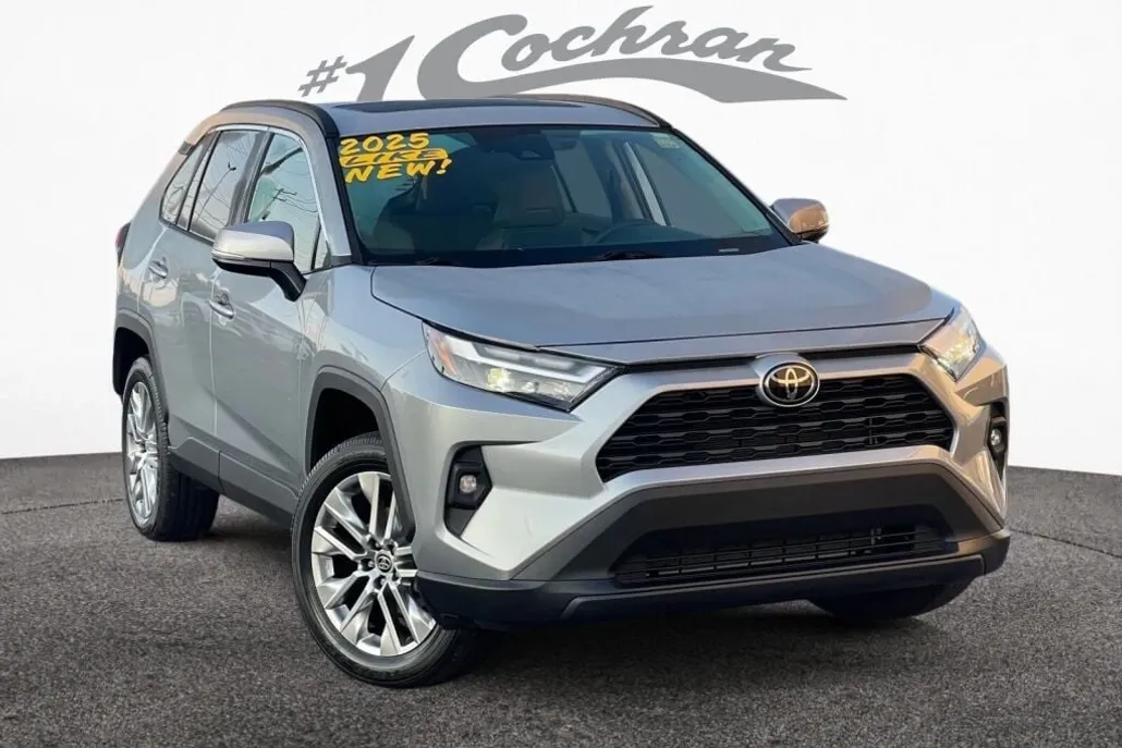 2025 Toyota RAV4 XLE Premium photo 1