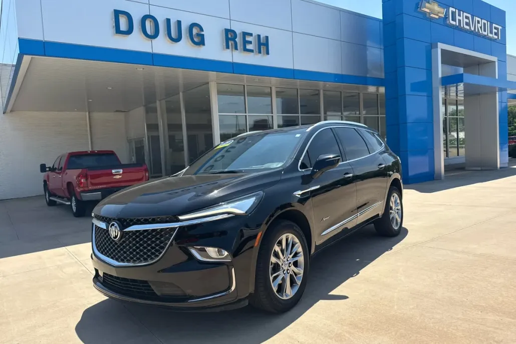 2023 Buick Enclave Avenir photo 1