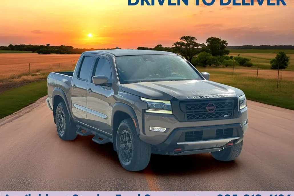 2023 Nissan Frontier PRO-4X photo 1