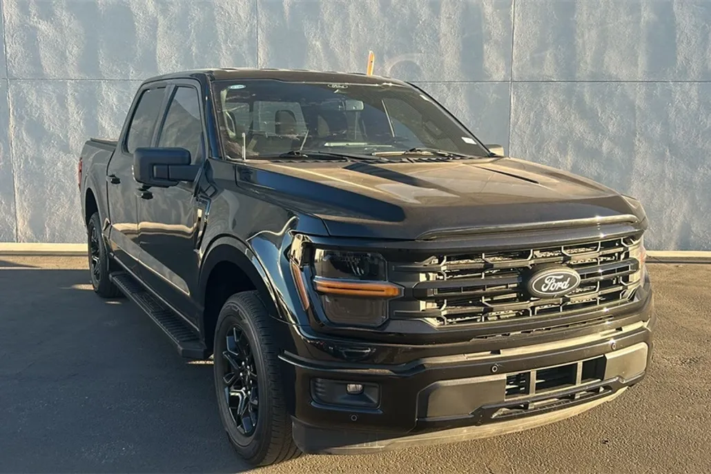 2024 Ford F-150 XLT photo 1