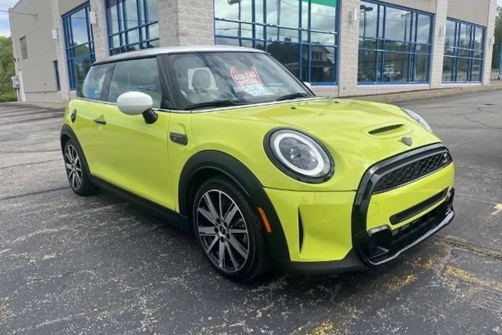 2024 Mini Cooper S Hardtop 2 Door photo 1
