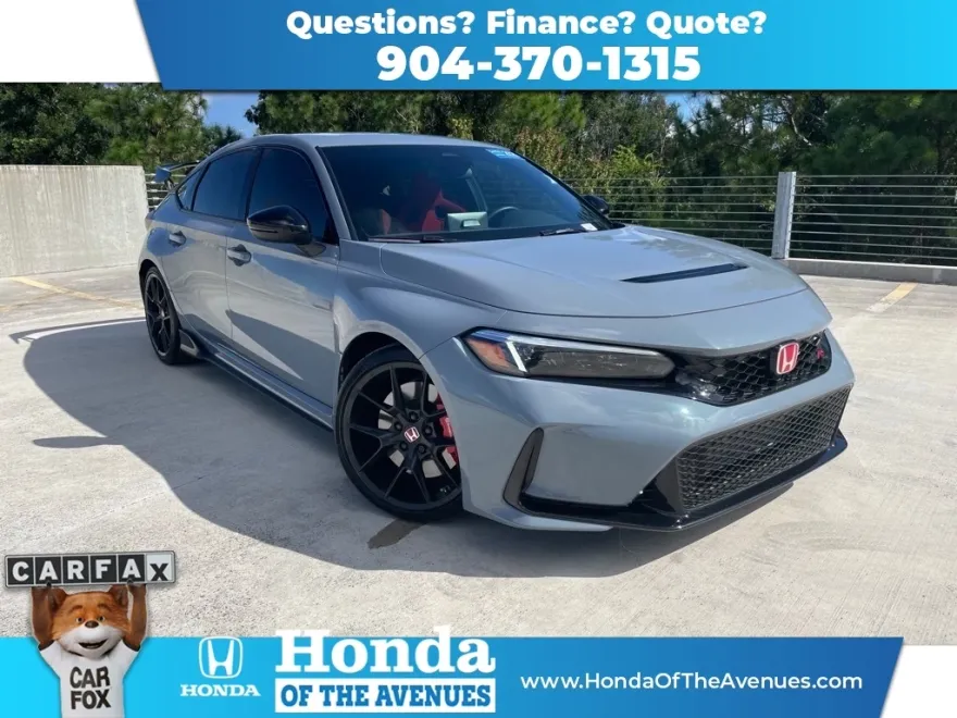 2025 Honda Civic Type R photo 1