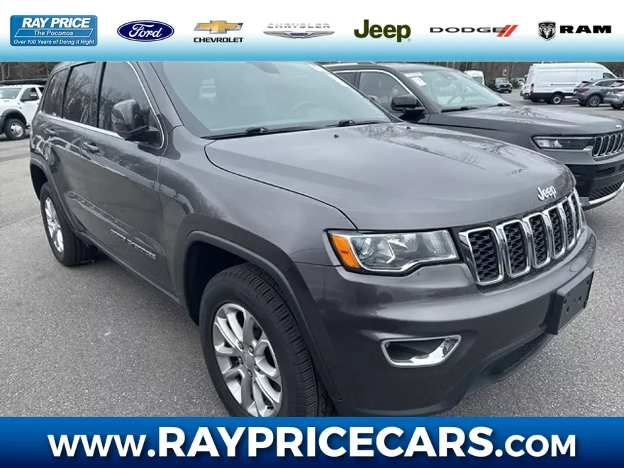 2021 Jeep Grand Cherokee Laredo photo 1